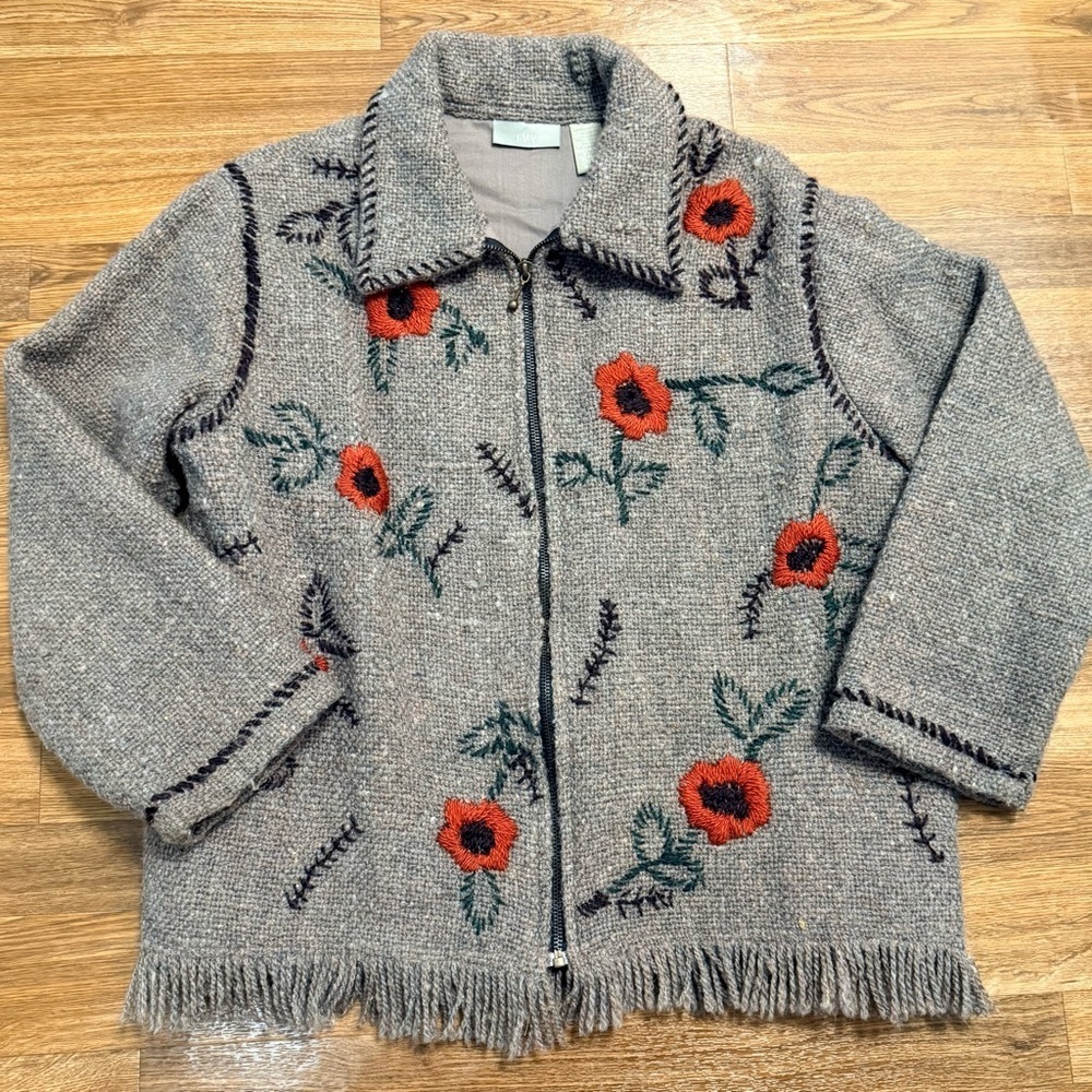 Ivy zip front cardigan jacket floral embroidered
Wool blend rustic cottagecore